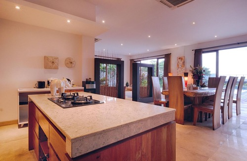 Keramas Villa | Fabulous Vibes of Five Bedrooms Beachfront Villa in Keramas