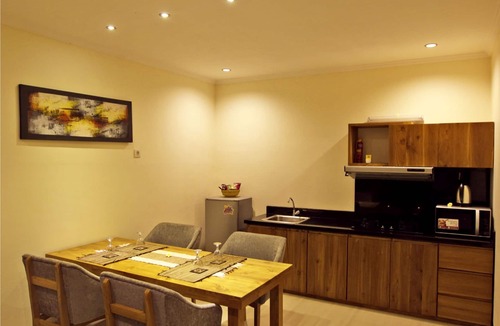 Denpasar Barat Villa | Family Two Bedroom Villa include Breakfast