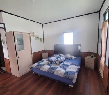 Pulau Derawan Cabin | Fisheries VIP