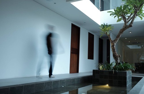 Kemang Hotel | Flat06 Tendean