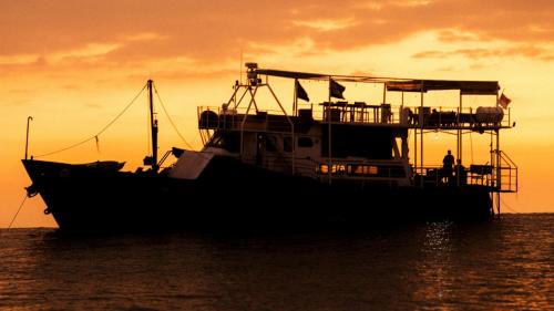 Uluwatu Boat Rental | Floating Ship Hotel in Uluwatu with Sixteen beds