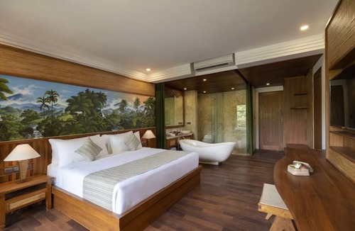 Melayang Hotel | Forest View Retreat with Infinity Pool Near Monkey Forest & Free Breakfast