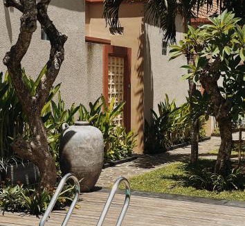Pecatu Bed & Breakfast | Gelis Gede Cottages