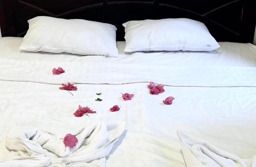 Labuhan Lombok Bed & Breakfast | Gina's Reading Homestay