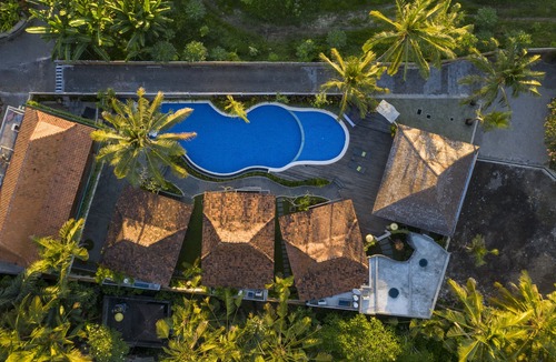 Saba House | Glamorous 3BR Villa in Saba Beach
