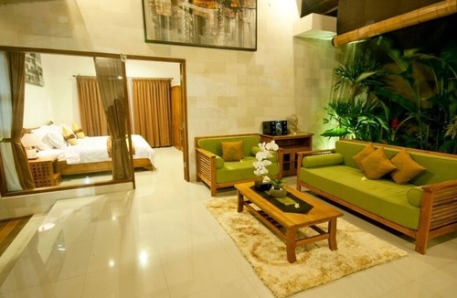 Petitenget Villa | Gorgeous 2BR Villa Set In Seminyak! 2Min Drive To Seminyak Square! W/Swim Pool!