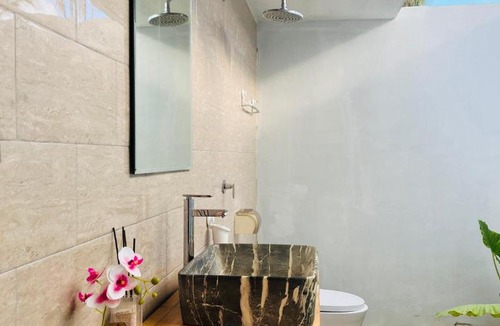 Rote Island House | Gracia Bungalow