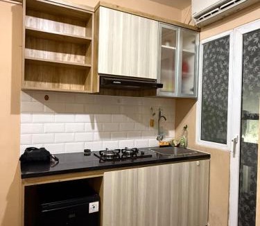 Rawasari Apartment | Green Pramuka City apartment by SM ROOM