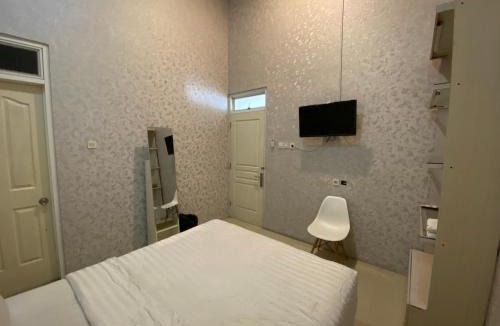 Colomadu Hotel | Griya RW Family Guest House Redpartner