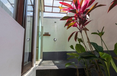 Kenderan Villa | Hidden villa surrounded by lush rice fields