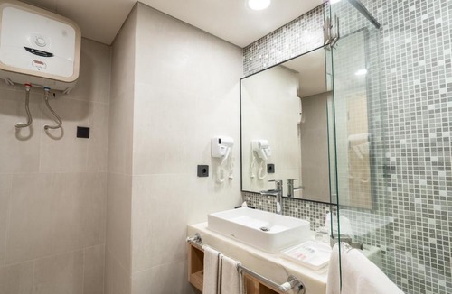 Banjarmasin Hotel | Holiday Inn Express & Suites Banjarmasin by IHG