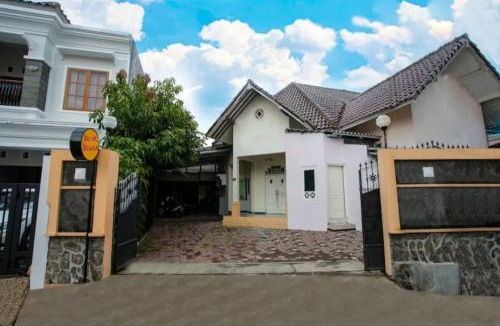 Semarang House | Homestay at Homy House by ecommerceloka