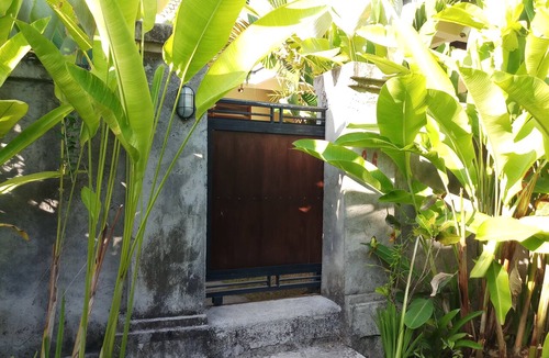 Kutuh Apartment | Homestay Near Pandawa Beach Deluxe Room