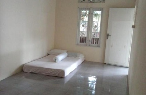 Kecamatan Kuripan House | Homestay Pedaleman
