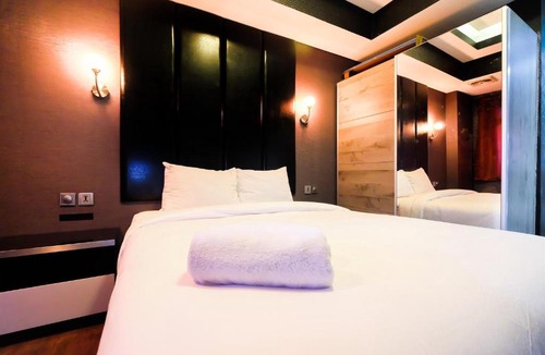 Sunter Apartment | Homey 2BR at Green Lake Sunter Apartment By Travelio