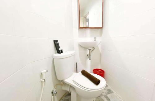 Semarang Apartment | Homey and Good Choice Studio at Amartha View Apartment By Travelio