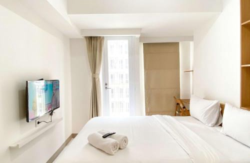 Old Jakarta Apartment | Homey and Restful Studio Room Tokyo Riverside PIK 2 Apartment By Travelio