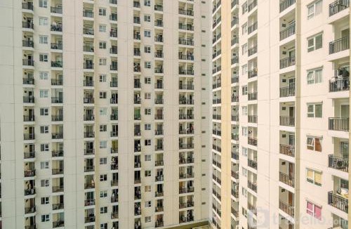 Depok Apartment | Homey and Simply 2BR Apartment at Cinere Resort By Travelio