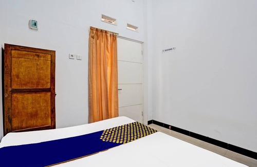 Tetebatu Hotel | Hotel O Athirah Kost Near Permandian Wisata Istana Mappala