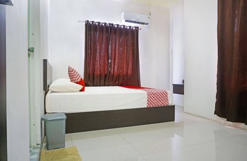 Jeneponto Hotel | Hotel O Dalle 5151 Jeneponto Near Patung kuda, Jeneponto