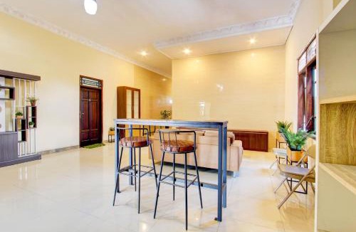 Klaten Selatan Hotel | Hotel O Delia Inn Syariah