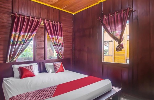 Tondano Hotel | Hotel O Filadelfia Resto & Penginapan Near Benteng Moraya