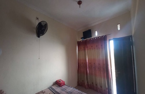 Kalasan Hotel | Hotel O Hadi Homestay Syariah