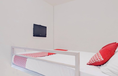 Kemang Hotel | Hotel O Helloroom Bangka