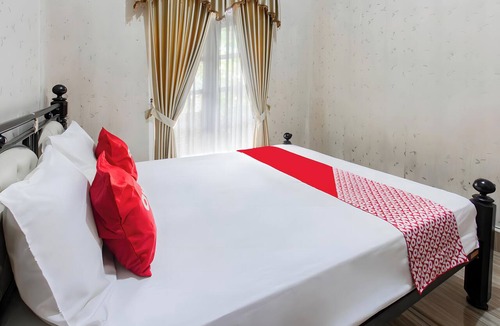 Kecamatan JONGGAT Hotel | Hotel O Homestay Bonjeruk Near Restoran Pawon 21 Bonjeruk
