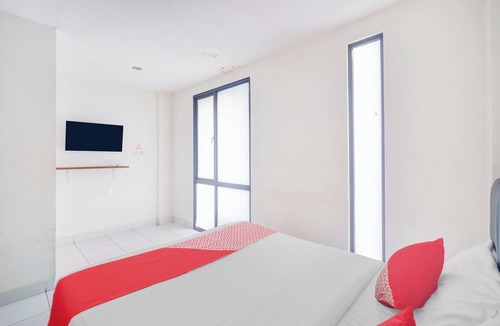 East Jakarta Hotel | Hotel O J&B Smart Jatinegara