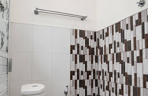 Rajabasa Hotel | Hotel O near Mall Boemi Kedaton 2