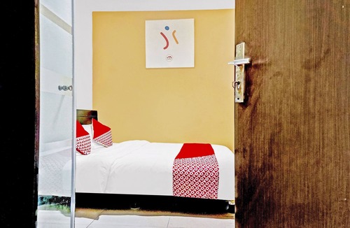 Cideng Hotel | Hotel O Point Hostel