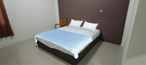 Pangkajene Hotel | Hotel O Wisma Deli Syariah Near RSUD Nene Mallomo Sidenreng Rappang