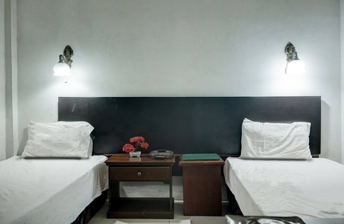 Banjarbaru Hotel | Hotel O Wisma Padi Syariah PanyipatanNearWisata Gunung Birah