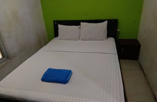 Tetebatu Hotel | Hotel O Wisma Parakita Syariah Near RS Faisal Patalasang