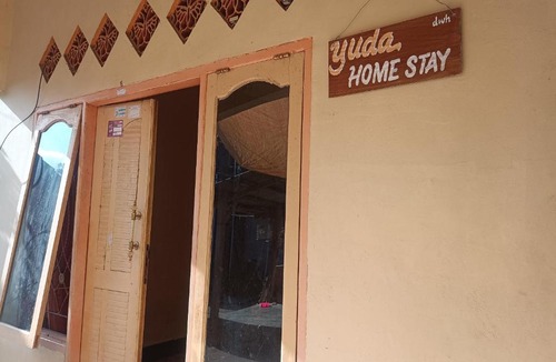 Kecamatan Pringgarata Hotel | Hotel O Yuda Family Homestay Near Desa Wisata Hijau Bilebante