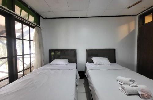 Tuk Tuk Hotel | Hotel Pandu Lakeside Tuktuk