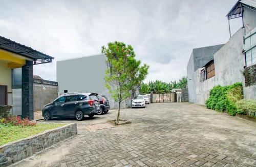 Kediri Hotel | HP Residence Mitra RedDoorz near Alun Alun Kediri
