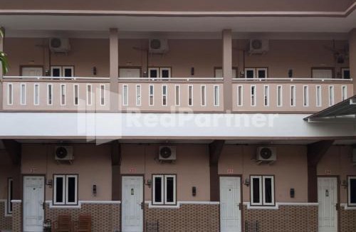 Kudus Hotel | Isa Homestay Kudus Mitra Reddoorz