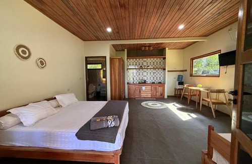 Sinabang Resort | Island Time Surf Resort