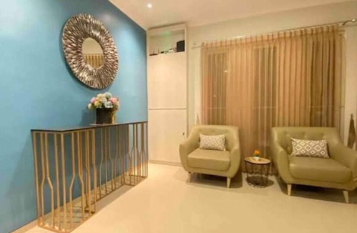 Dinoyo Villa | Ivy Villas with Private Pool