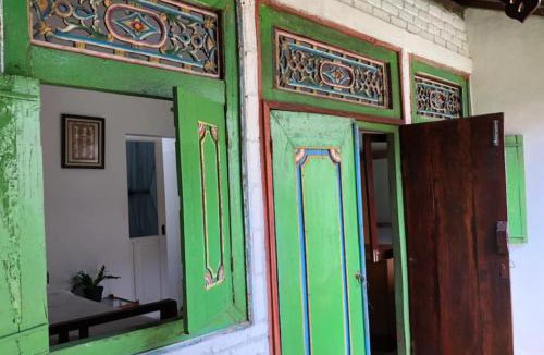 Bogor Tengah House | Joglo House in Central Bogor By penggemarlawas