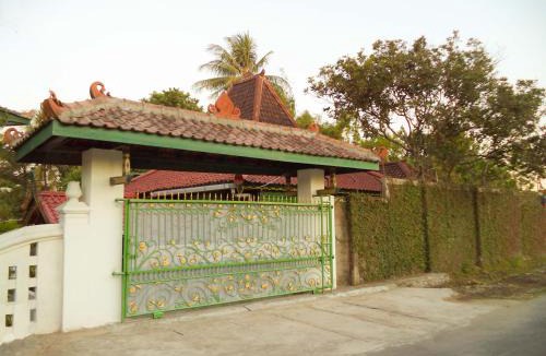 Sinduharjo Villa | joglo Yudhistira