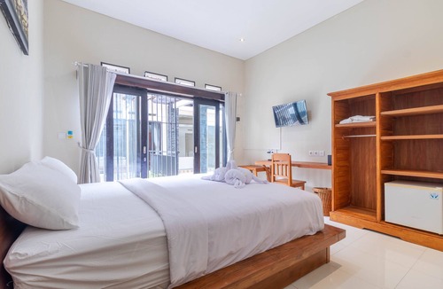 Lovina House | Josh Guest House