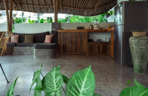Selong Belanak Apartment | Kayuma-villen