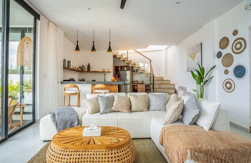 Padonan Villa | Kecubung Villa - Three Bedroom Villa, Sleeps 6
