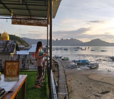 Komodo House | Komodo Village Tour & Homestay