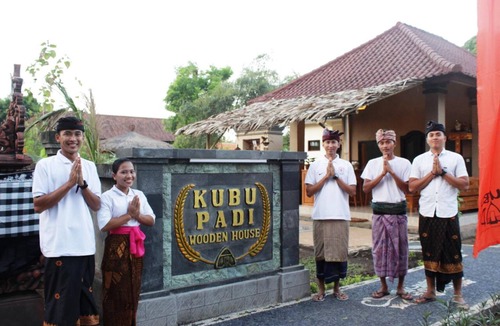 Pemuteran House | Kubu Padi Wooden House
