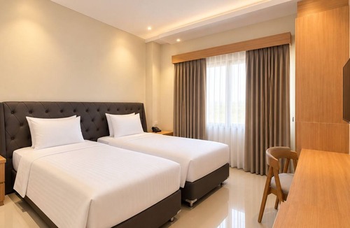 Karawang Hotel | Lakeside TELL Cikarang
