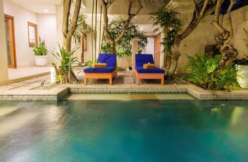 Drupadi Villa | Lavish 2 Bedroom Private Villa Seminyak - Orange